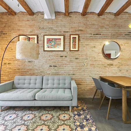 64 Apartment In A Typical Barcelona'S Old Building Bagian luar foto